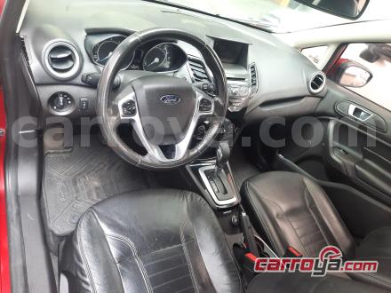 Ford Fiesta 1.6 Titanium Sporback Automatico 2015