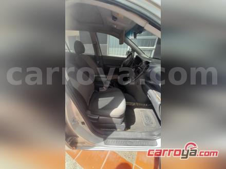 KIA Carens Rondo 2010 - imagen secundaria 2
