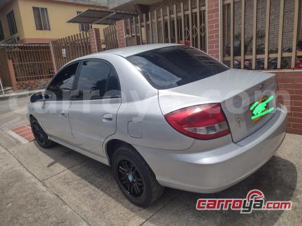 KIA Rio Stylus 2011 - imagen secundaria 2