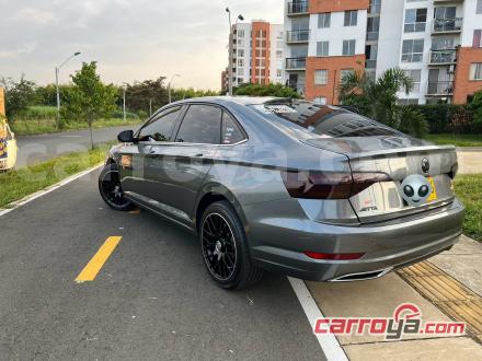 Volkswagen Jetta Sportline Beats 2019 - imagen secundaria 2