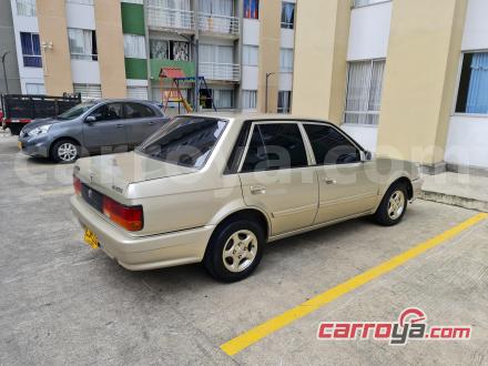 Mazda 323 2001 - imagen secundaria 1