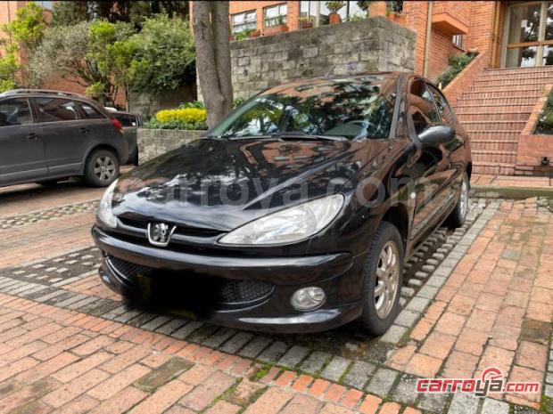  Carros Peugeot año   en Colombia