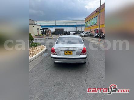 Hyundai Elantra 2005 - imagen secundaria 1