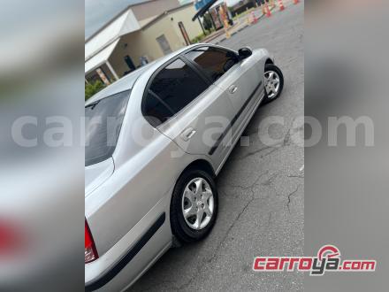Hyundai Elantra 2005 - imagen secundaria 2