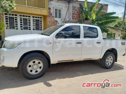 Toyota Hilux 2015 - imagen secundaria 1