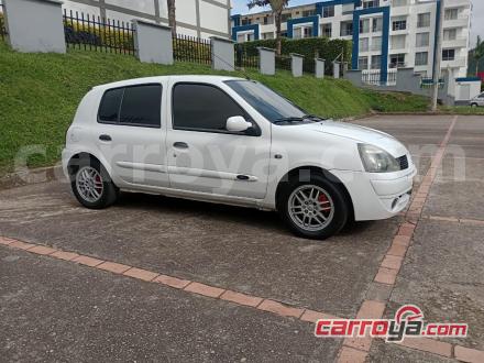 Renault Clio 2004 - imagen secundaria 1