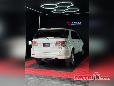 Toyota Fortuner 2012 - imagen secundaria 2
