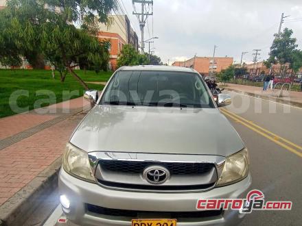 Toyota Hilux 2011 - imagen 1