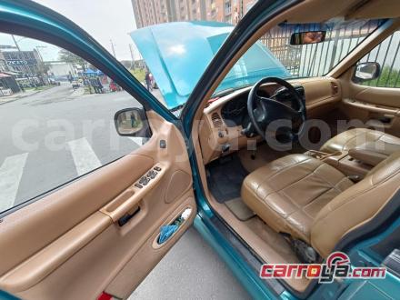 Ford Explorer 1996 - imagen secundaria 1