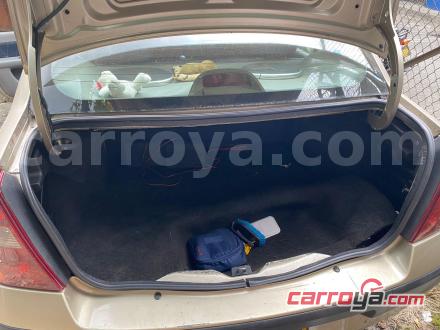 Renault Symbol 2004 - imagen 1