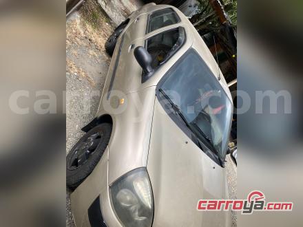 Renault Symbol 2004 - imagen secundaria 2