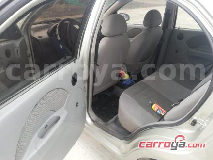 Chevrolet Aveo 2001 - imagen secundaria 2