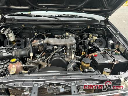 Toyota Hilux 2010 - imagen secundaria 2