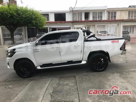 Toyota Hilux 2020 - imagen secundaria 2