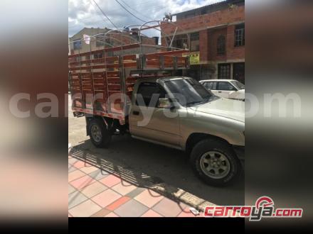 Toyota Hilux 2003 - imagen secundaria 1