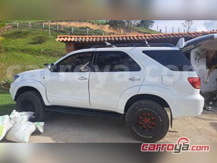 Toyota Fortuner 2008 - imagen secundaria 1