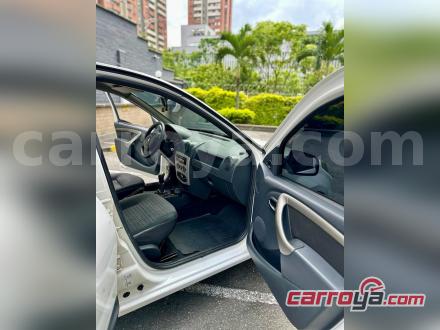 Renault Sandero 2011 - imagen secundaria 1