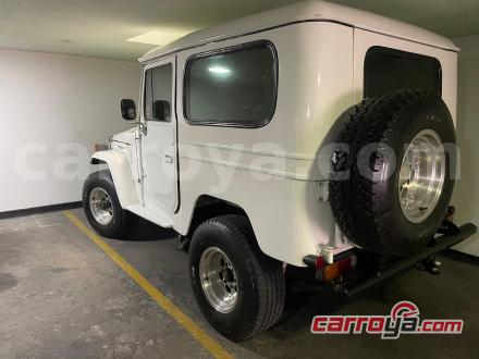 Toyota FJ40 1982 - imagen secundaria 2