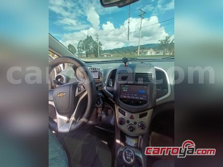 Chevrolet Sonic 2015 - imagen secundaria 1