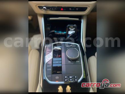 BMW 330i  2023 - imagen secundaria 1