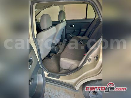 Nissan Tiida 2011 - imagen 1