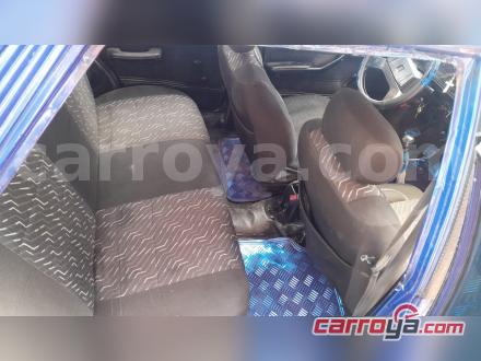 Mazda 323 1984 - imagen secundaria 1