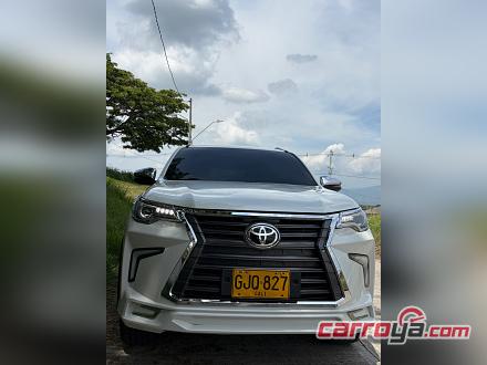 Toyota Fortuner 2019 - imagen secundaria 2