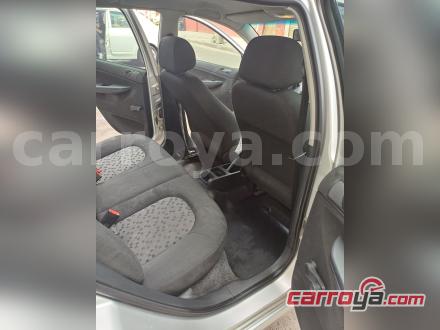 Skoda Fabia 2008 - imagen secundaria 1