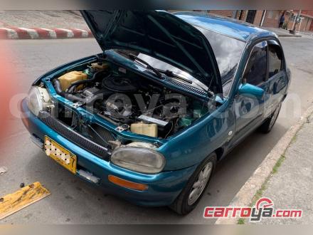 Mazda 121 1998 - imagen secundaria 1