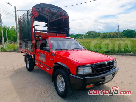 Mazda B2200 1999 - imagen secundaria 2
