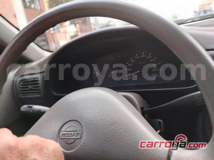 Nissan Sentra 1993 - imagen secundaria 1