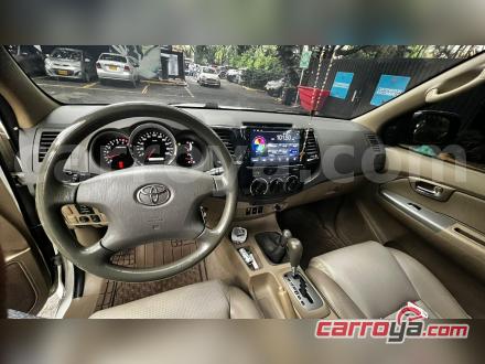 Toyota Fortuner 2011 - imagen secundaria 2
