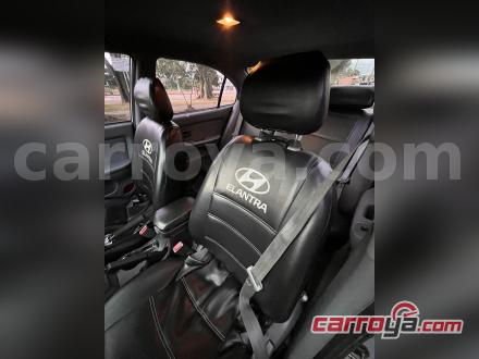 Hyundai Elantra 2004 - imagen secundaria 2