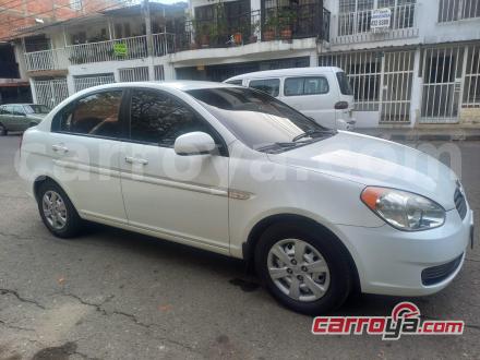 Hyundai Accent 2010 - imagen 1