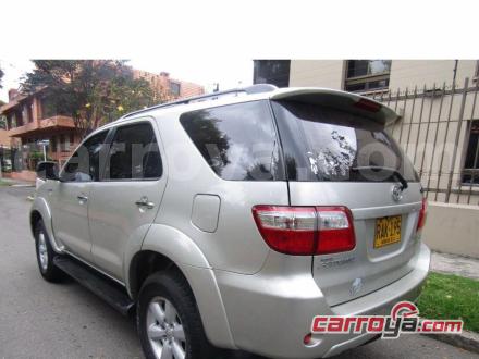 Toyota Fortuner 2010 - imagen secundaria 1