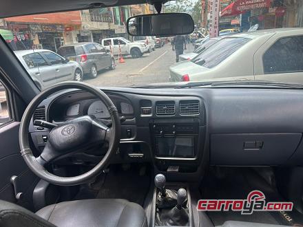 Toyota Hilux 2005 - imagen secundaria 2