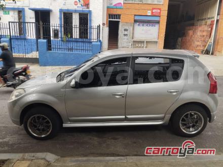 Renault Sandero 2010 - imagen 1