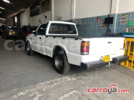 Mazda B2200 1993 - imagen secundaria 2