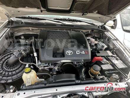 Toyota Hilux 2015 - imagen secundaria 2