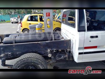 Mazda B2200 1994 - imagen secundaria 1