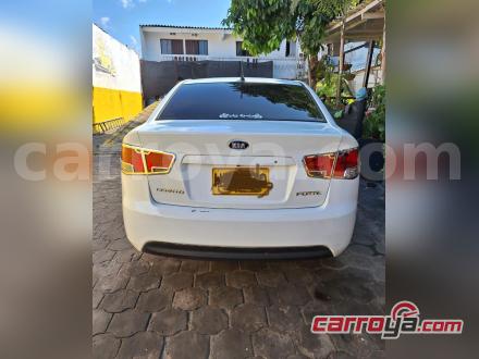 KIA Cerato 2014 - imagen 1