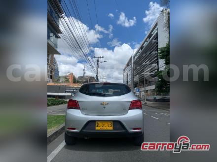 Chevrolet Onix 2018 - imagen secundaria 1