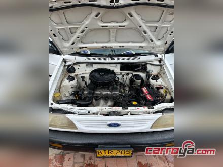 Ford Festiva 1997 - imagen secundaria 2