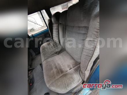 Mazda B2200 1988 - imagen secundaria 1