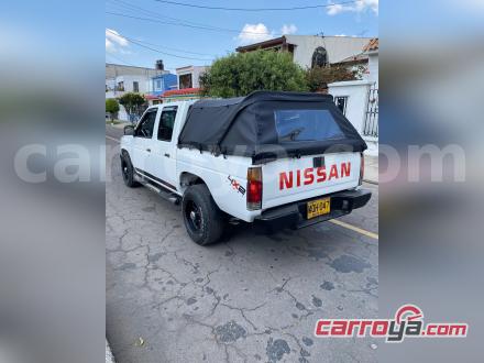 Nissan D21 1998 - imagen secundaria 2
