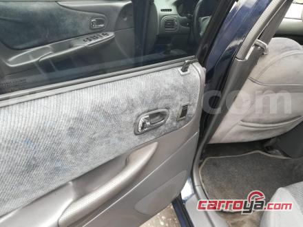 Mazda Allegro 2001 - imagen secundaria 2