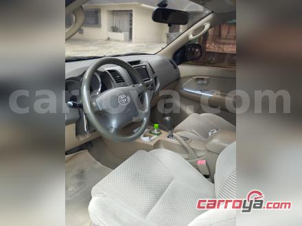 Toyota Fortuner 2010 - imagen secundaria 1