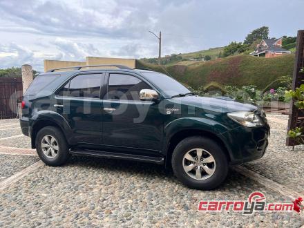 Toyota Fortuner 2008 - imagen 1