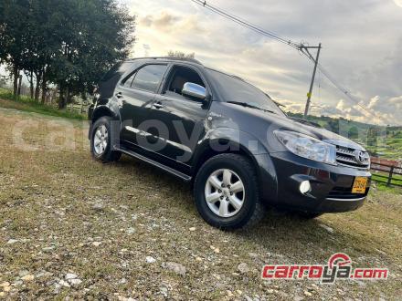 Toyota Fortuner 2009 - imagen secundaria 1