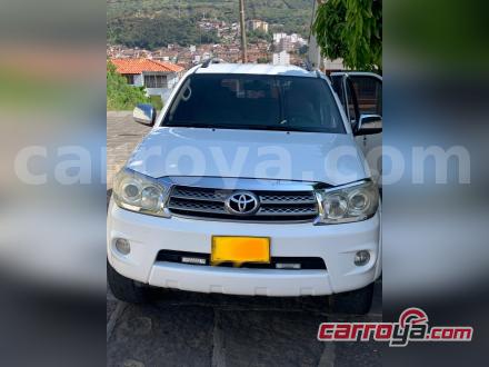 Toyota Fortuner 2011 - imagen secundaria 1